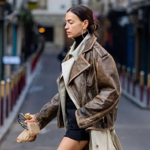 ISO - Picture 13 of 15